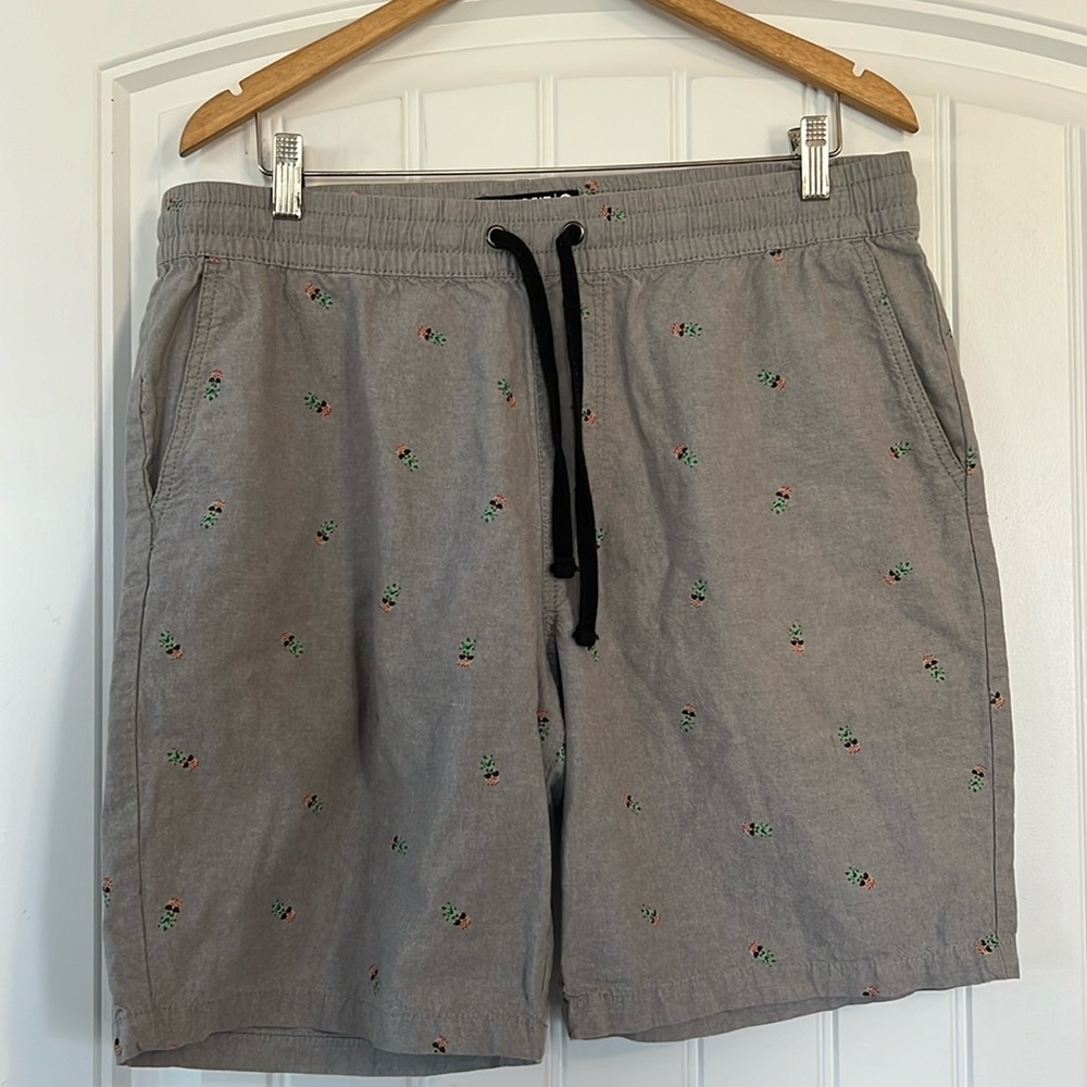 RetroFit Pineapple Sunglasses Shorts Size Large